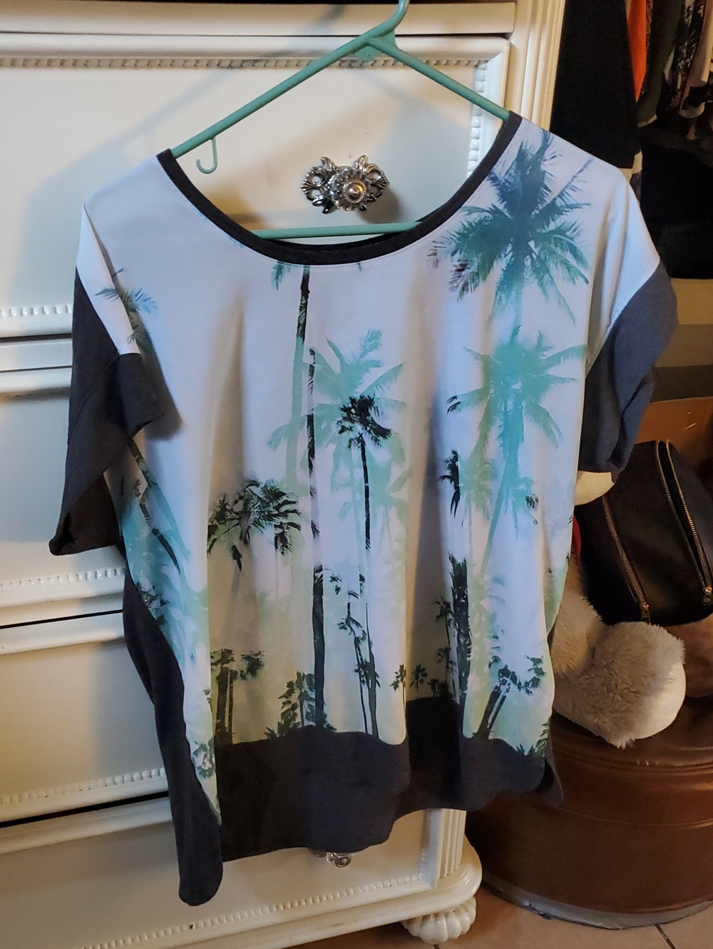 Casual Palm-Print Women's Top - Teal & Gray